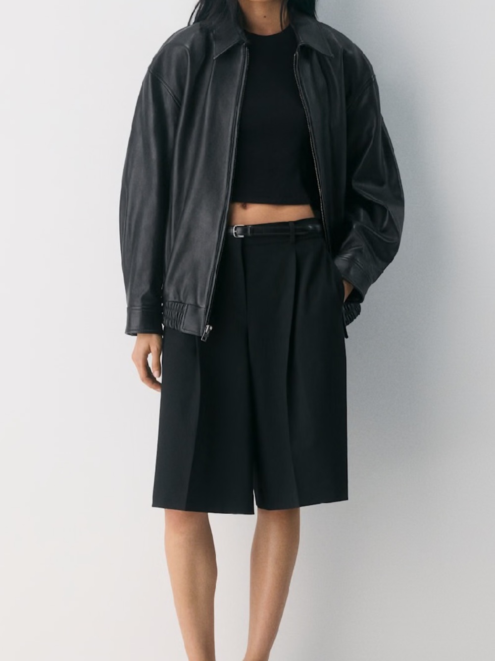 Aritzia Black HomeStretch™ Rib Tune Waist T-Shirt 5025 - Picture 5 of 8